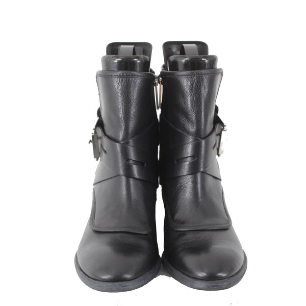 Donald Pliner Boots Diem Sz 6 M Black Silver Buckle Detail Leather 2" Boots