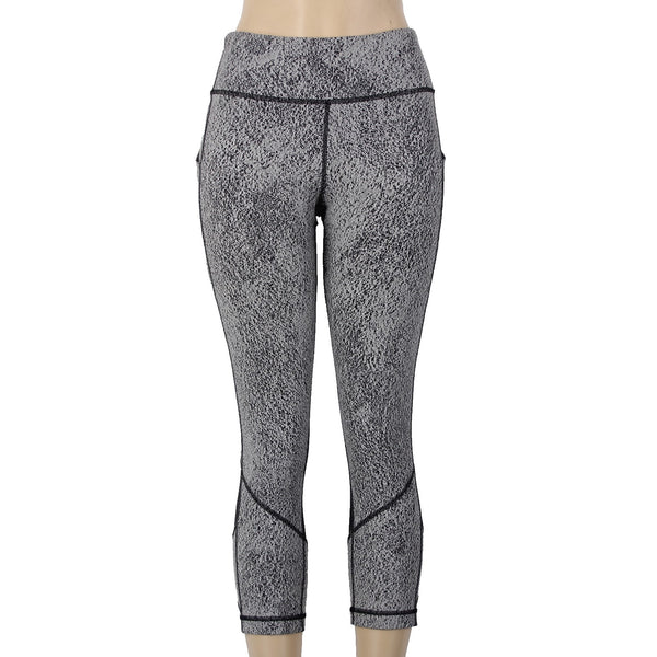 Lululemon AW Capri Pant Sz 10 x 23 Gray Black Pockets Nylon Lycra AW Capri Pant