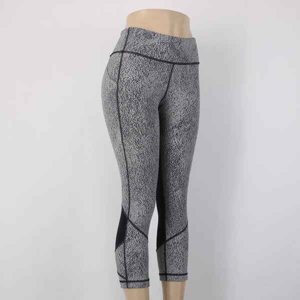 Lululemon AW Capri Pant Sz 10 x 23 Gray Black Pockets Nylon Lycra AW Capri Pant
