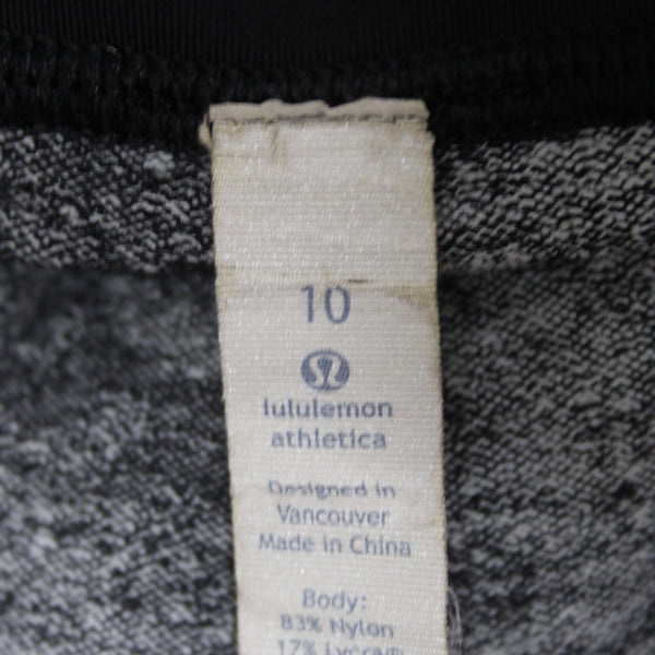 Lululemon AW Capri Pant Sz 10 x 23 Gray Black Pockets Nylon Lycra AW Capri Pant