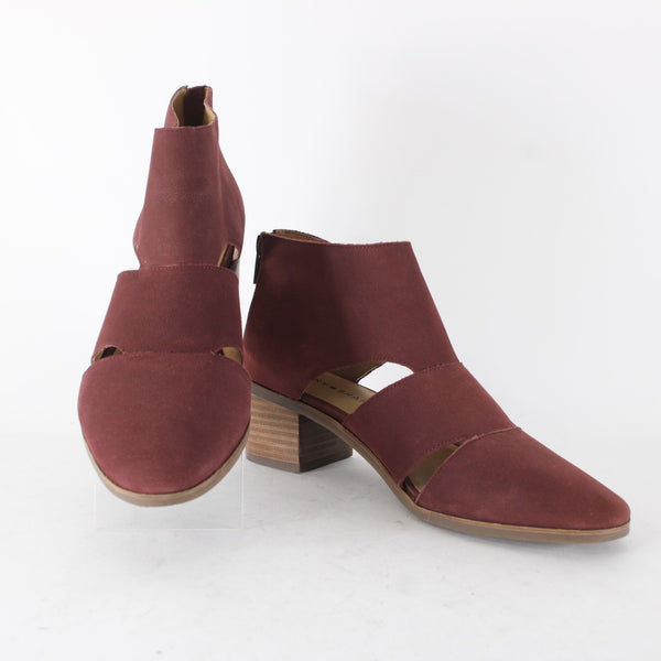 Lucky Brand Booties Sz 9.5 M Burgundy Red Zipper Closed Toe Leather Booties