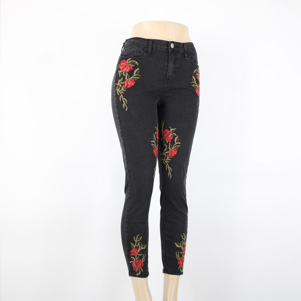 Vanilla Star Sz 11 x 26 Black Red Green Roses Embroid Cotton Spandex Capri Jeans