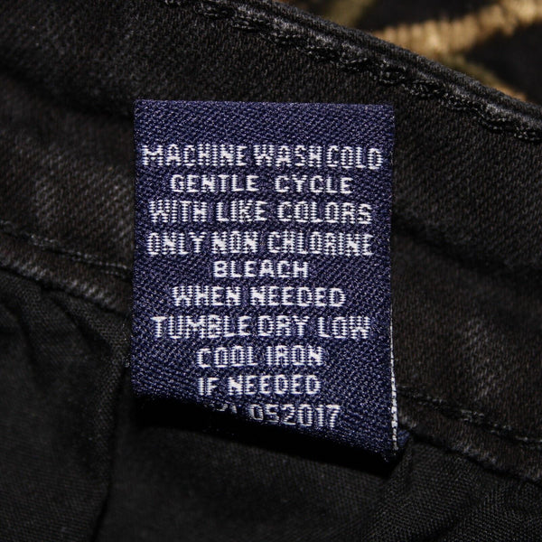 Vanilla Star Sz 11 x 26 Black Red Green Roses Embroid Cotton Spandex Capri Jeans