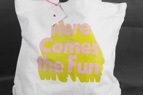 Ban.do NEW $25 16 x 18 x 4 White Multi Here Comes The Fun Canvas Tote